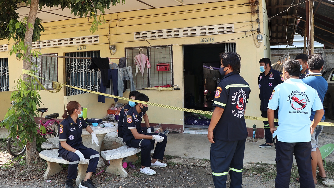 ผัวหนุ่มหึงโหด กระหน่ำฟันเมียตายต่อหน้าลูกวัย 3 ขวบ หลังทะเลาะรุนแรง