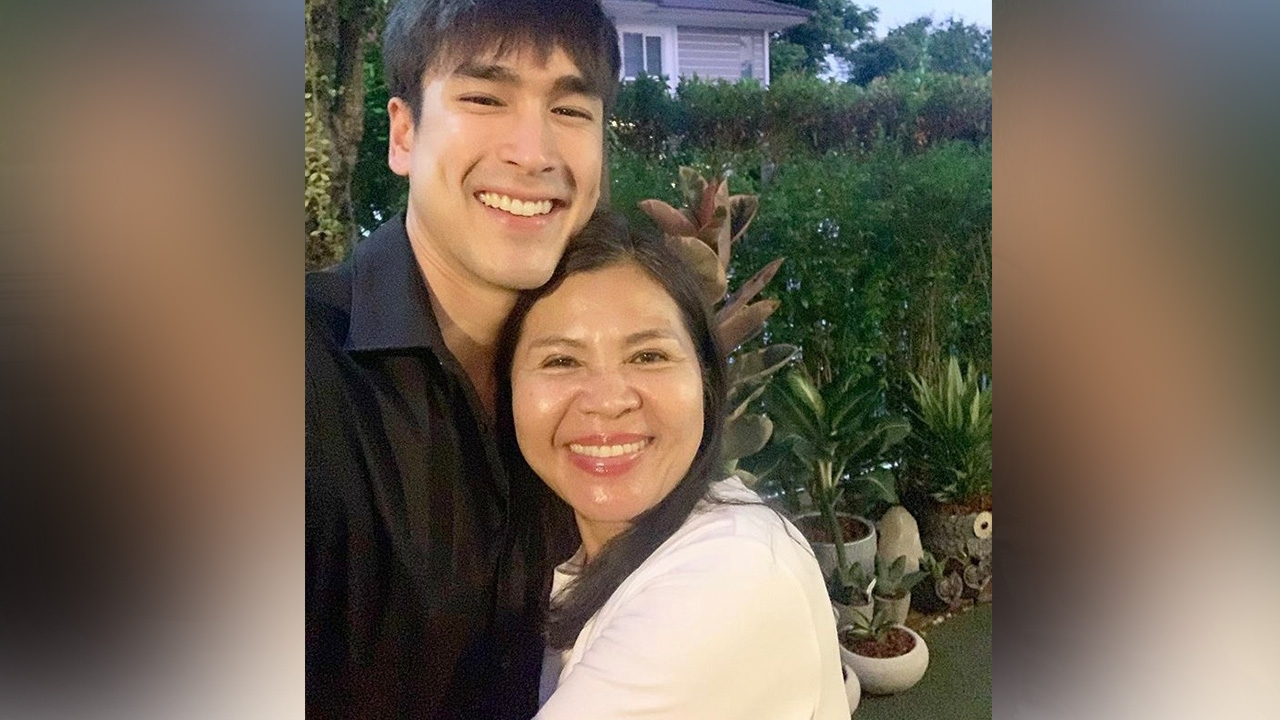 แม่แก้ว ยิ้มไม่หุบ ณเดชน์ เรียนจบปริญญาโทแล้ว 