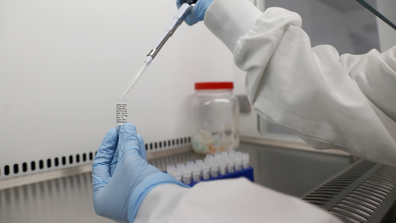 FBI เตือนแรง แฮกเกอร์เอี่ยวจีน พยายามขโมยข้อมูลวิจัย วัคซีนต้านโควิด