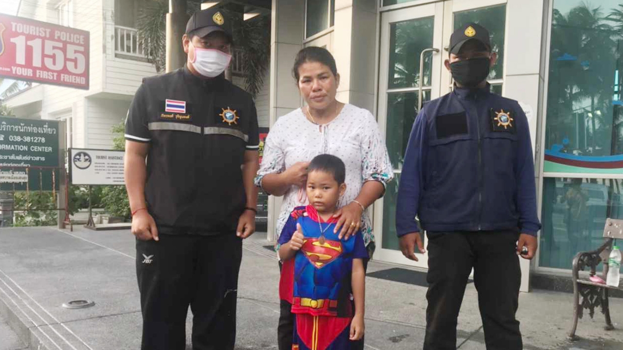 หาดบางแสนโฉมใหม่ ไร้ร้านค้า ทำ ด.ช.6 ขวบเดินหลง หาญาติไม่เจอ   