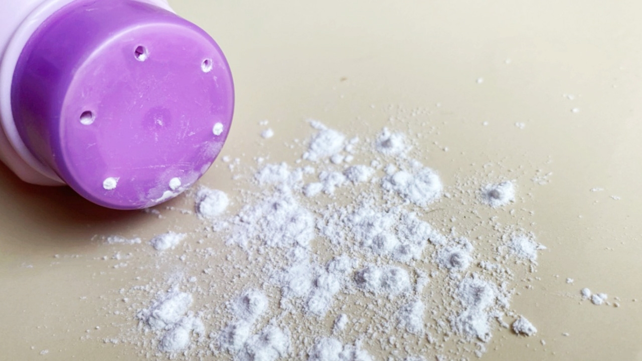 อย. ยืนยัน ไม่พบแป้งฝุ่นเด็กในไทย ปนเปื้อนแร่ใยหิน ย้ำเฝ้าระวังอย่างเข้มงวด