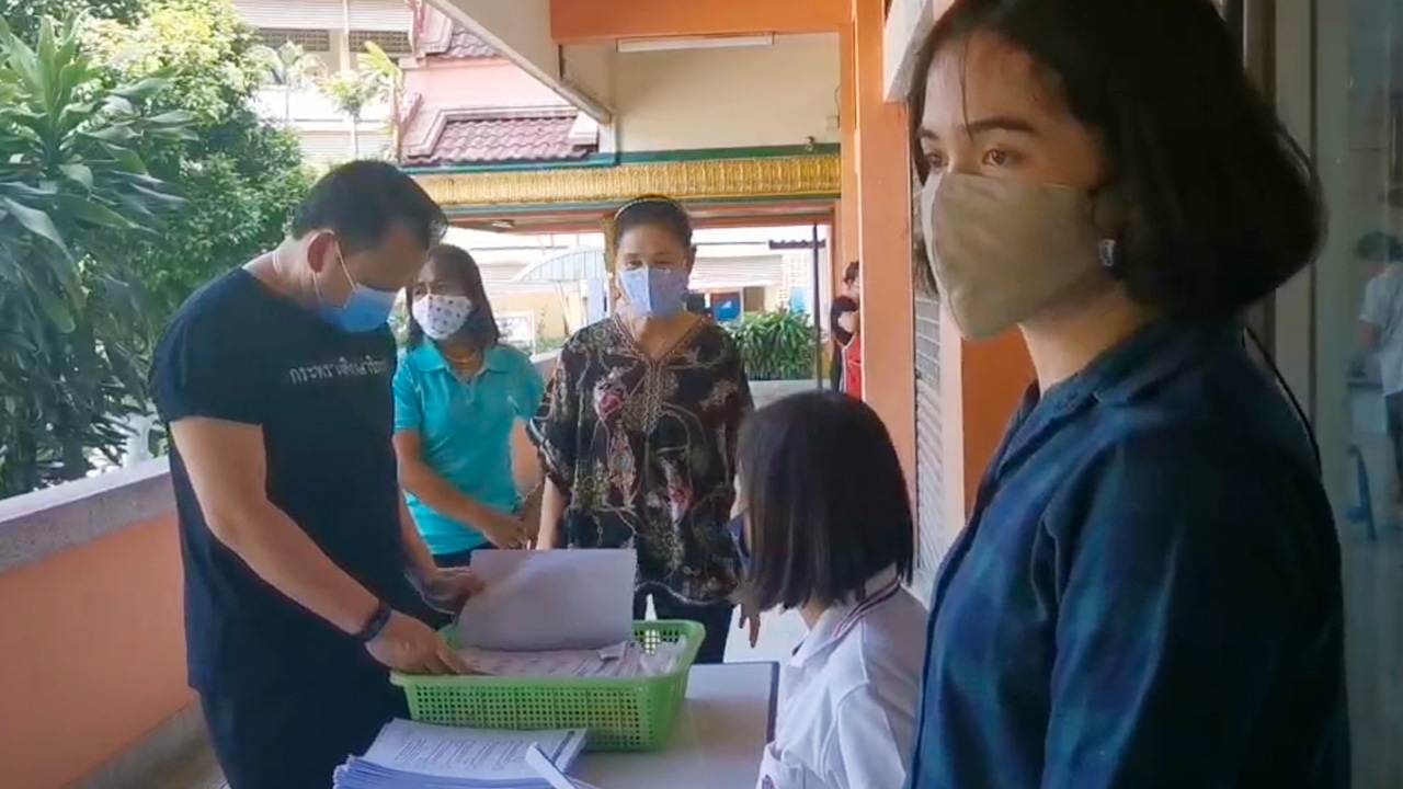 รมว.ศธ.เยี่ยมบ้านเด็ก ตามติดเรียนออนไลน์ เตรียมความพร้อม 1 ก.ค.เปิดเทอม