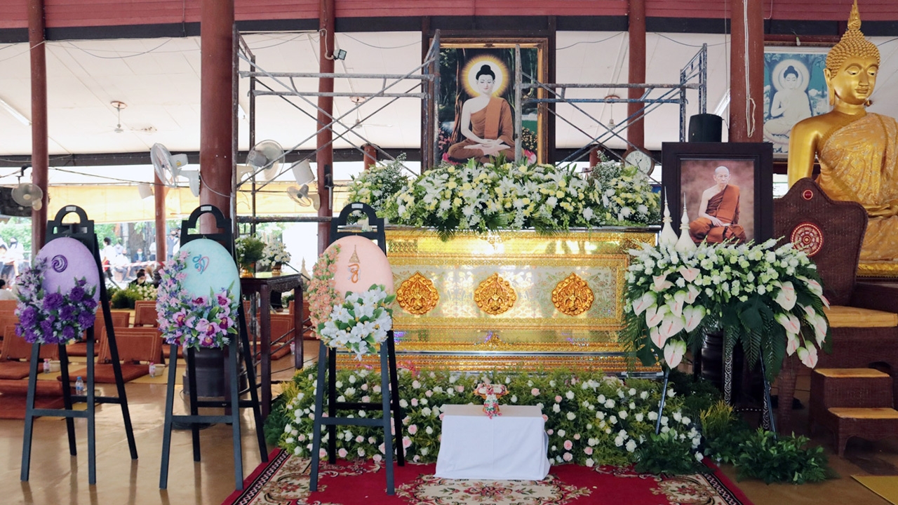 ผลชันสูตร "หลวงพ่อสุดใจ" มีเขม่าในหลอดลม แจงรีบเผาป้องกันโควิด-19 ระบาด