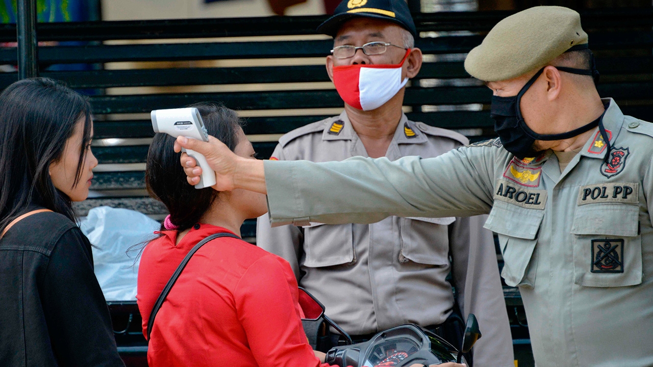 อินโดฯ ยังหนัก ติดโควิดมากสุดในวันเดียว ยอดสะสมทะลุ 20,000 ราย