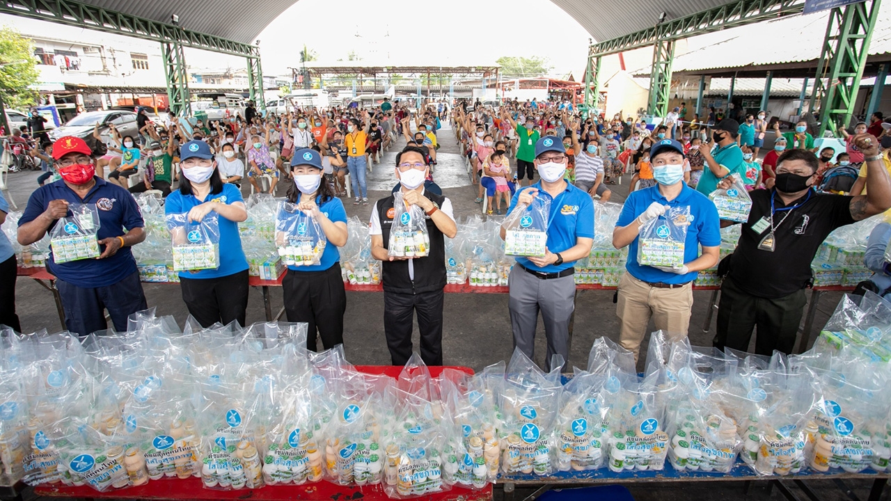 “ดัชมิลล์ร่วมใจ ต้านภัย COVID-19” มอบผลิตภัณฑ์นมคุณภาพ