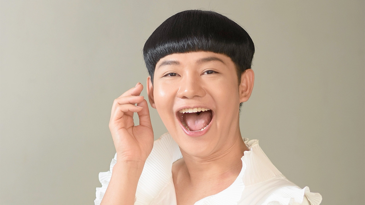 "ดีเจนุ้ย" หวงความโสดชีวิตนี้ยังไม่มีแฟน สดใสเรียกยิ้มในงานแต่ตัวจริงโลกส่วนตัวสูง