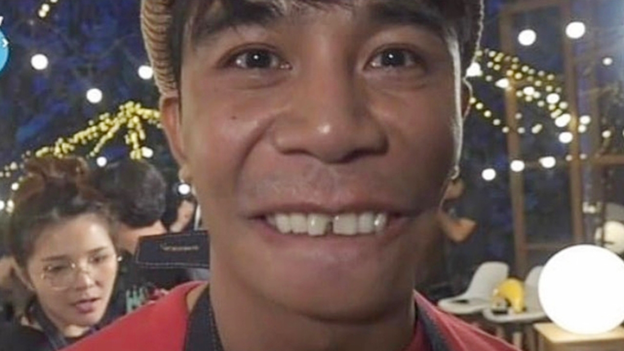 ฮาได้อีก ก้อง ห้วยไร่ ฟันหลุดก่อนขึ้นเวที 5 นาที กาวตราช้างช่วยชีวิต 