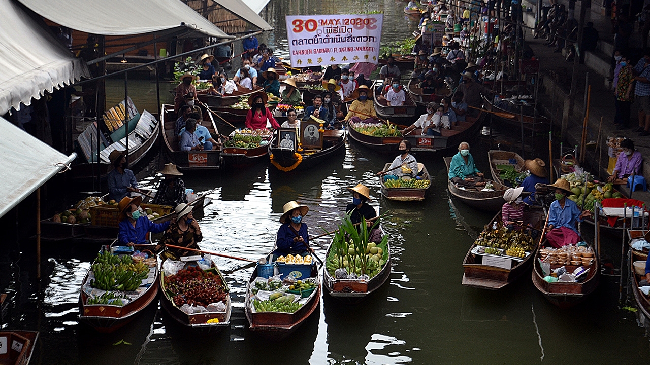ตลาดน้ำดำเนินสะดวกเปิดแล้ว รับนิวนอร์มอล เข้มงวดระยะห่าง-มีระบบไทยชนะ