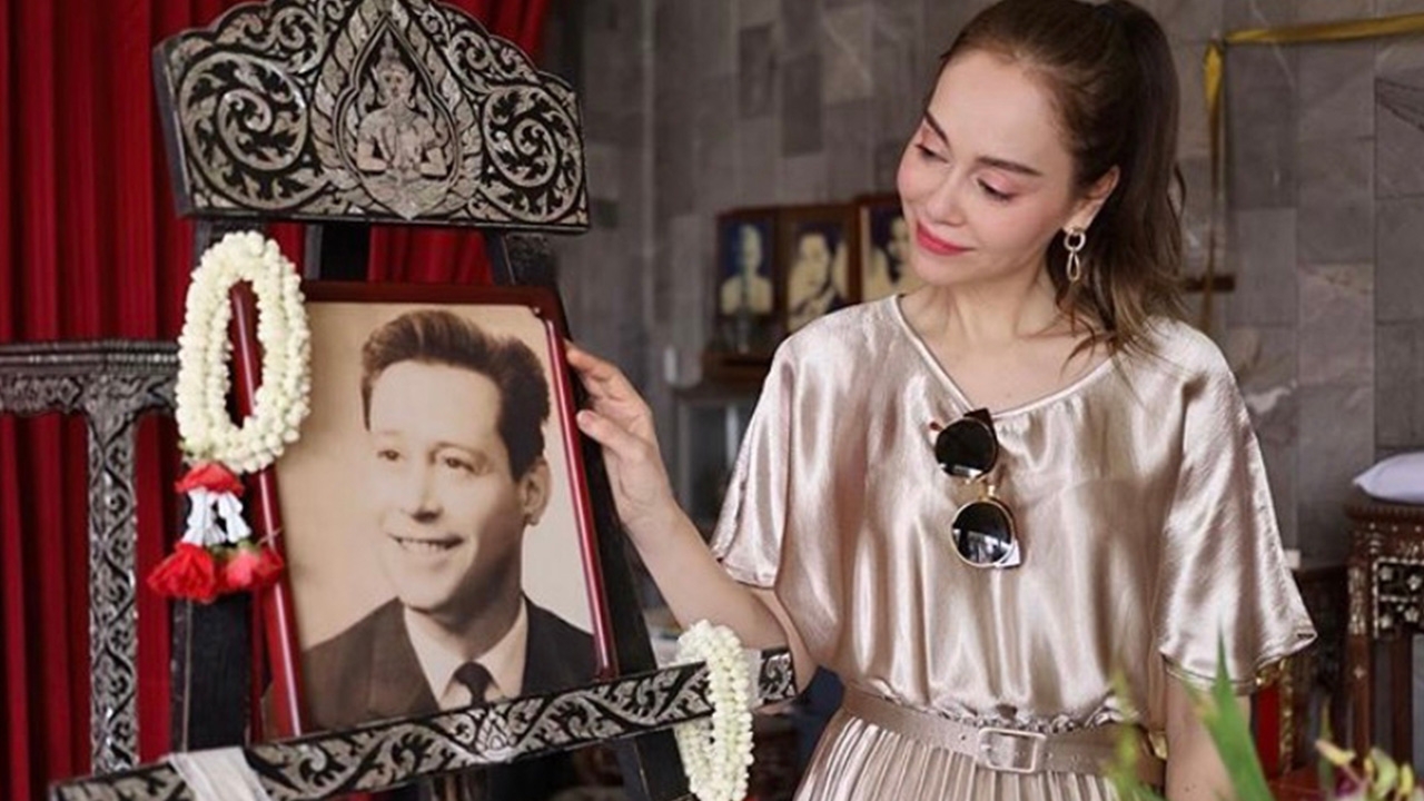 นัท มีเรีย ทำบุญครบรอบ 28 ปีที่คุณพ่อจากไป แฟนๆ ชมคุณพ่อหล่อมาก