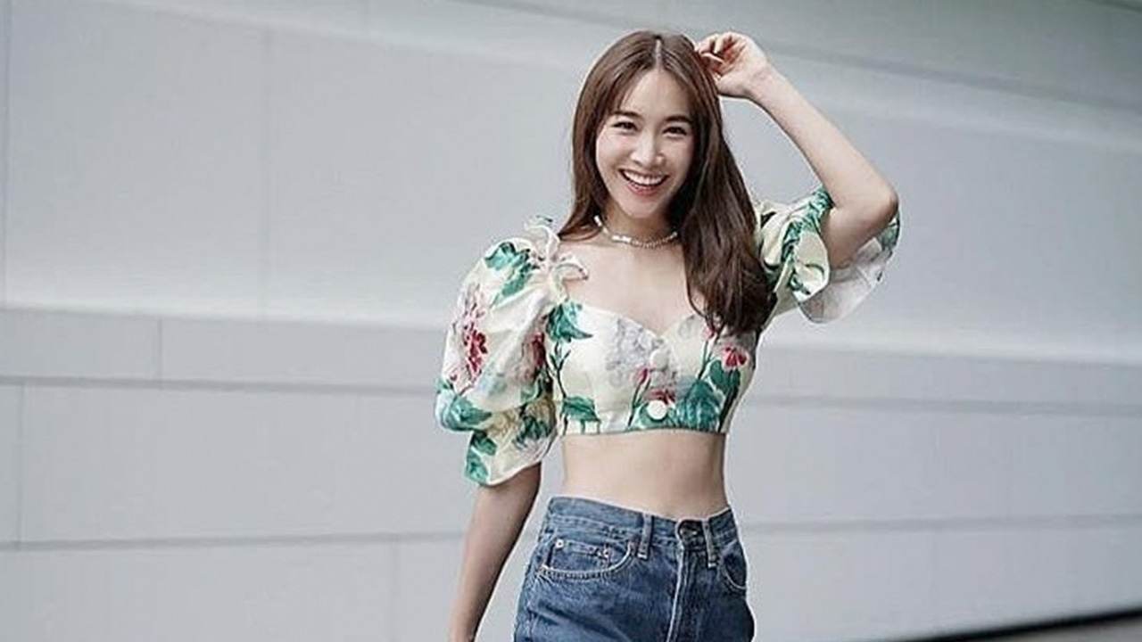 อ้วนตรงไหน มิน พีชญา โพสต์ภาพโชว์เอวเอส แต่แคปชั่นสวนทางกับรูป