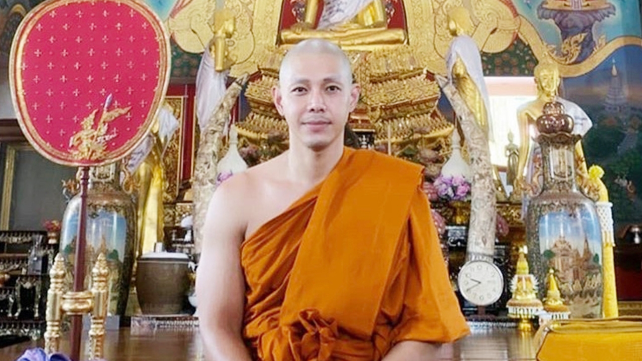 อาร์ต พศุตม์ เข้าพิธีบวชแบบเรียบง่าย ได้ฉายา จารุธมโม "ผู้มีธรรมดุจทองคำ"