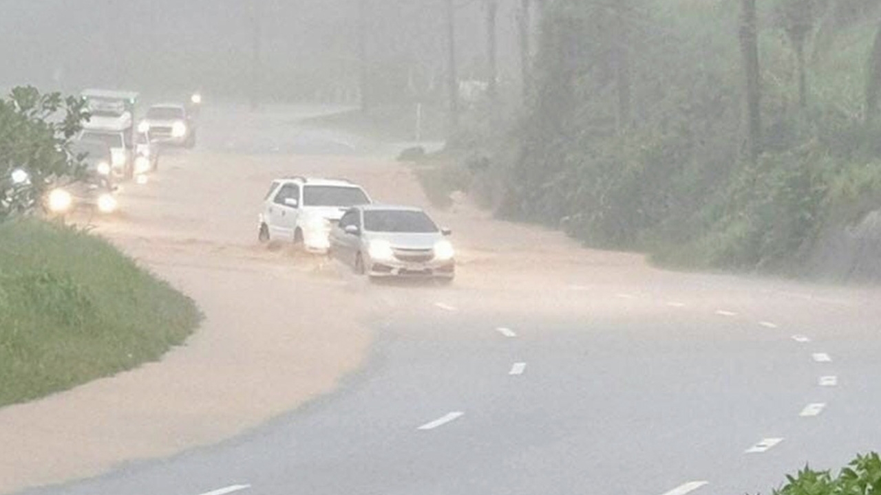 สภาพอากาศวันนี้ ทั่วไทยมีฝน 7 จังหวัดเสี่ยงหนัก ระวัง "น้ำท่วม-น้ำป่า"