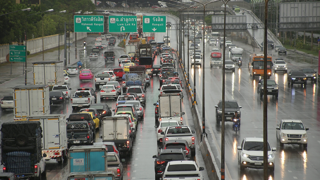 สภาพอากาศวันนี้ ทั่วไทยเจอฝนต่อเนื่อง ตกหนักภาคตะวันออก-กทม.