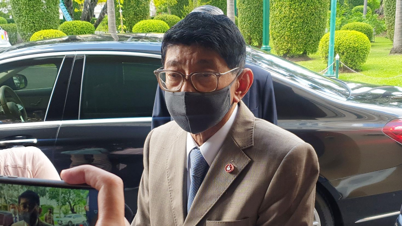 "วิษณุ" เผย มีลุ้น หยุดชดเชยสงกรานต์ เกิน 4 วัน ขึ้นอยู่ที่ ครม.เคาะ  