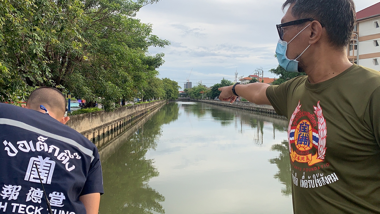 หนุ่มนิรนามคลั่งวิ่งเปลือยกาย ก่อนโดดคลองประปาจมดับอนาถ หน้าม.ชื่อดัง