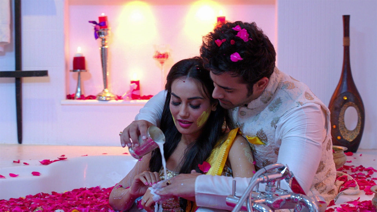 "เซอร์บิ-เพิร์ล" เลิฟซีนหวานในอ่างอาบน้ำใน "นาคิน แค้นรักนางอสรพิษ"