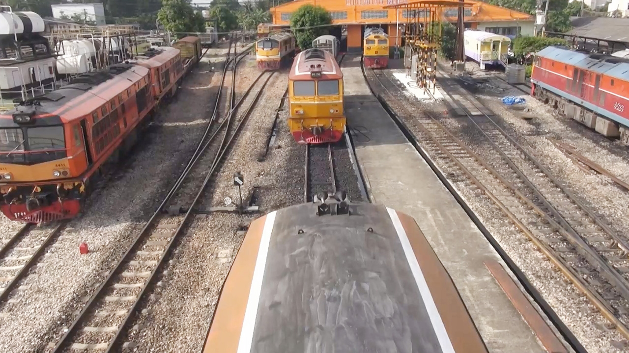 ชาวหาดใหญ่เริ่มไปจองตั๋วรถไฟล่วงหน้า ก่อนรถไฟสายใต้จะเปิดบริการพรุ่งนี้