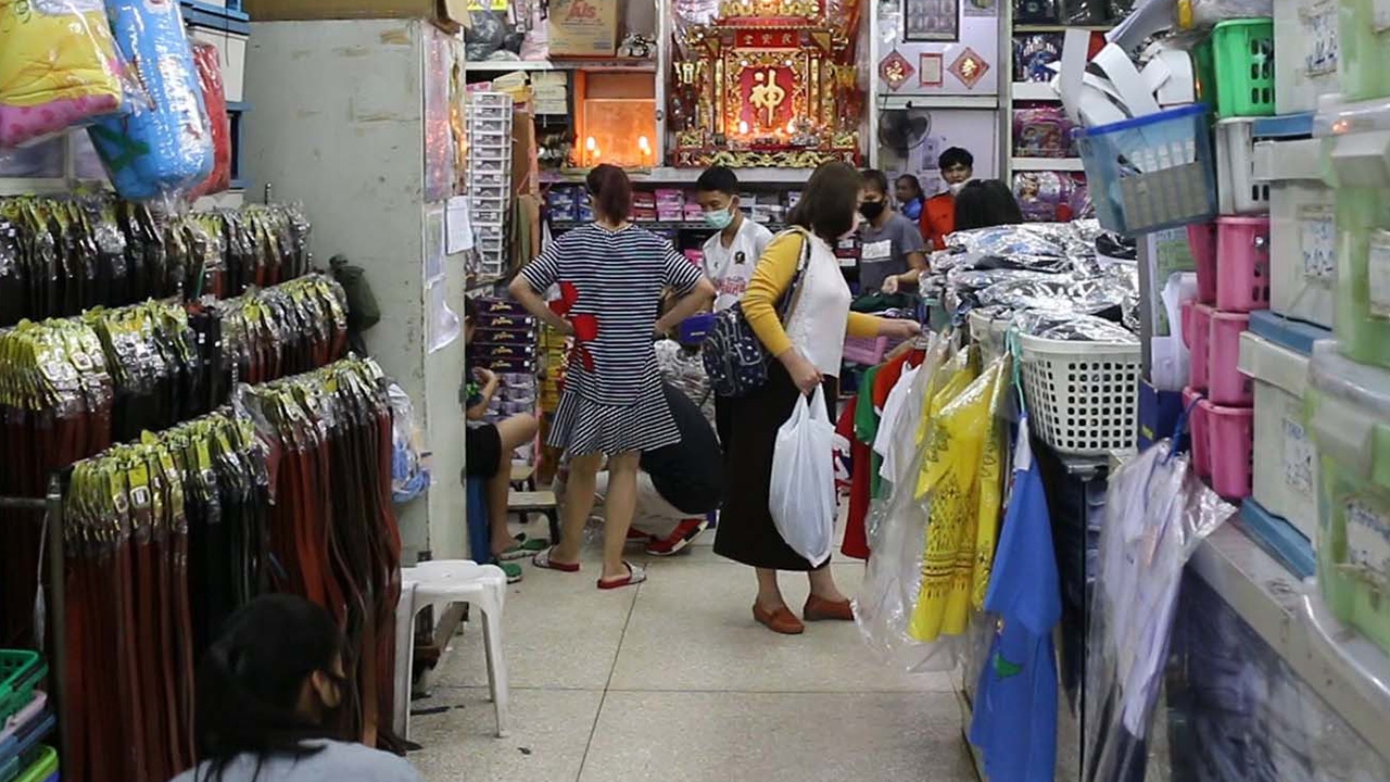 โควิด-19 กระทบรายได้ ผู้ปกครองลดซื้อของ-ชุดใหม่ รับเปิดเทอม 1 ปี 63 