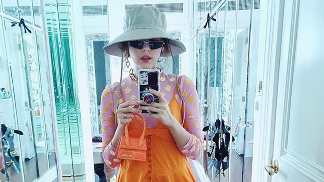 เปิดราคาชุดส้มหยุดของ ชมพู่ อารยา สวยแรงแบบไม่มีอะไรกั้น 