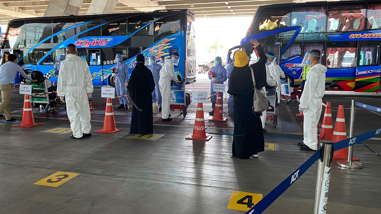 286 คนไทย ตกค้าง ตปท.บินถึงประเทศ ลุ้น 18 คน มีไข้ กลับมาจากซาอุฯ
