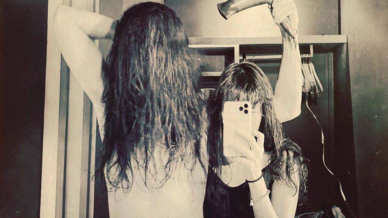 ชาวเน็ตสงสัย เจ มณฑล คบ นท เดอะสตาร์ หลังโพสต์ภาพคู่แต่ปิดหน้า