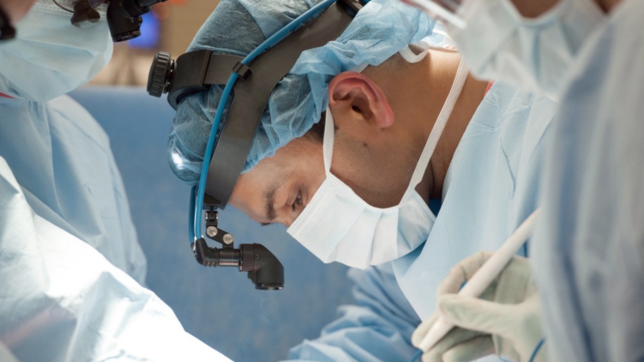 หมอสหรัฐฯ ปลูกถ่ายปอดช่วยชีวิตสาวติดโควิด ตะลึง เผยภาพปอดเสียหายยับ