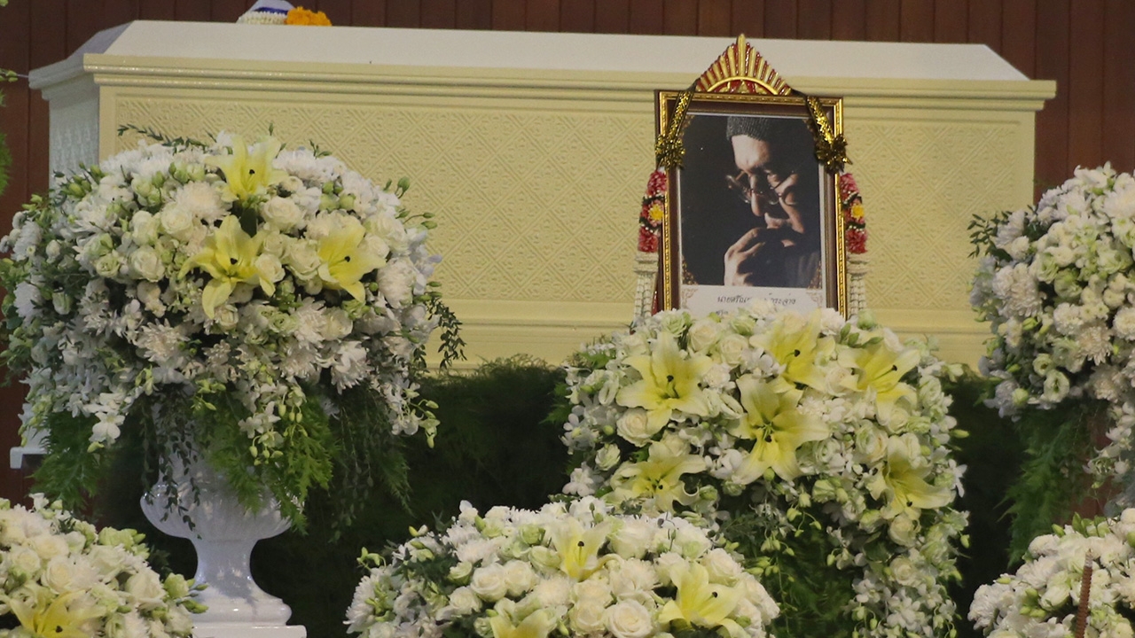 สรุปไทม์ไลน์ชีวิต ตั้ว ศรัณยู ตั้งแต่ตรวจพบเป็นมะเร็งตับ ก่อนจากไป