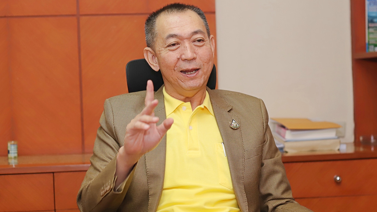 "เสี่ยต่อ" เคลียร์ใจ ส.ส.กลบข่าวพรรคร้าว เลื่อยขา "จุรินทร์"