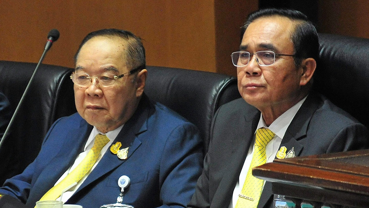 ต้องตามไปดู