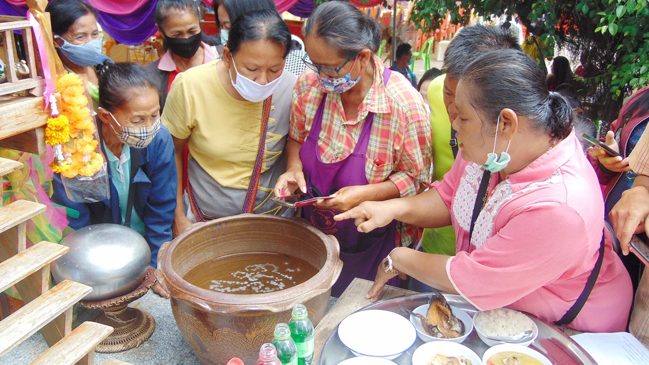 แห่ส่องเลข "ศาลตาจันดี-ยายสี" หลังเฮติด 5 งวด หึ่งเจ้ามือขยาด แม่นจัด 