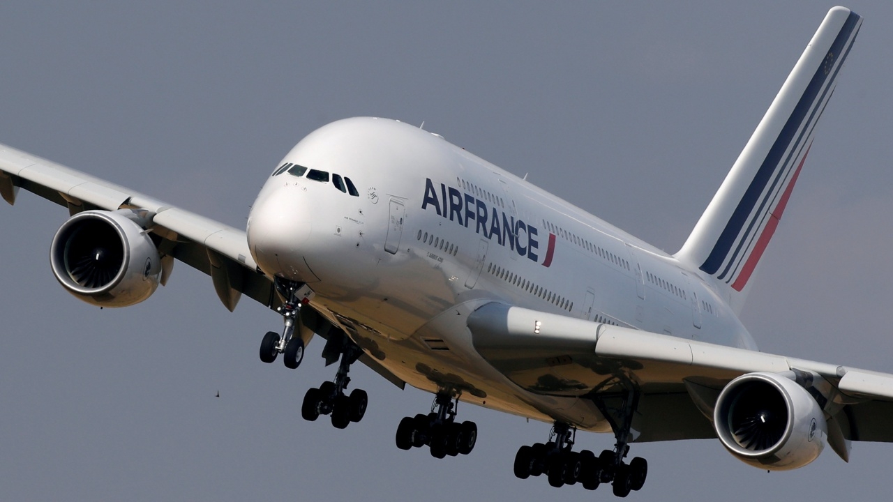 ลดต้นทุนสู้โควิด-19 ลือ 'แอร์ฟรานซ์' เตรียมปลดพนักงาน 7,500 คน