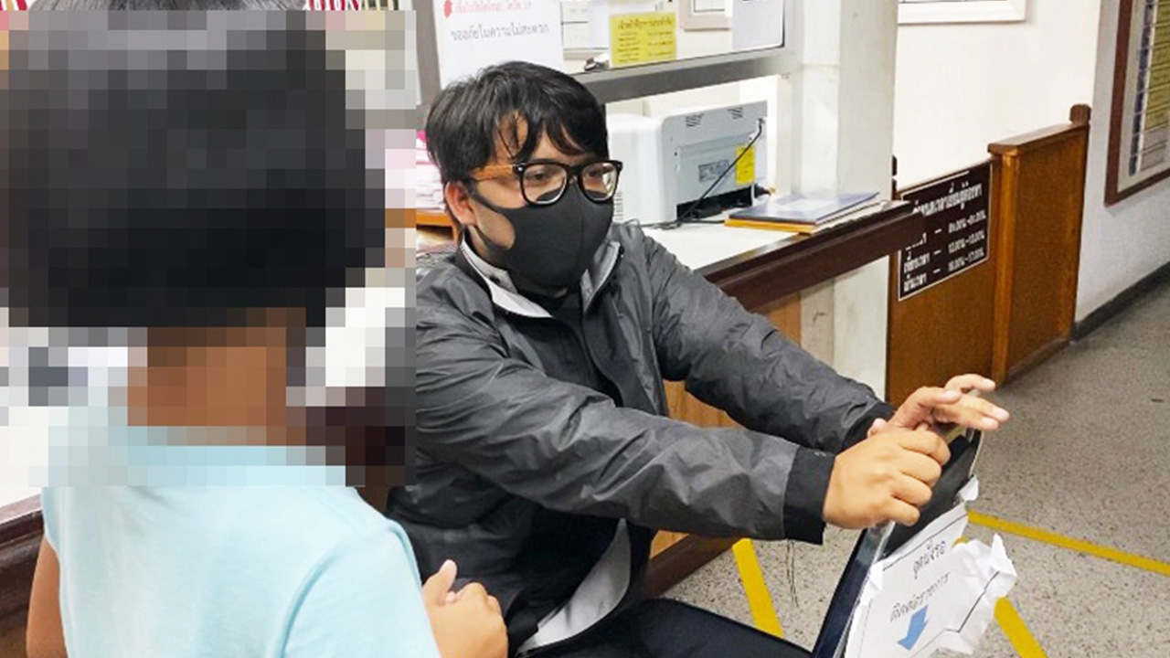 อายไหมให้เด็กสอน 10 ขวบเดือด โรคจิตแอบถ่ายแม่ บอกโตเท่า..ยังไม่มีความคิด (คลิป)