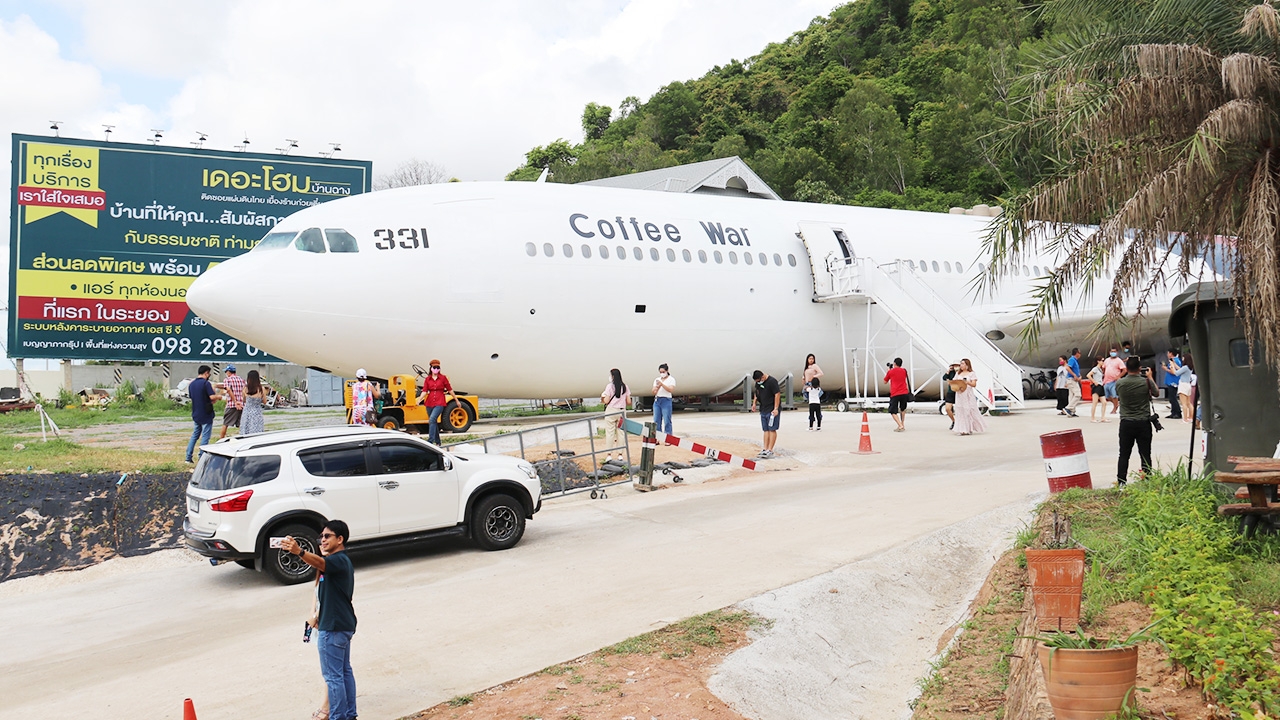 คนมานับพัน ร้านกาแฟบนเครื่องบิน 331 Station coffee war ปิดชั่วคราว 7 วัน