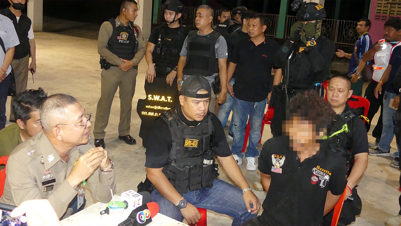 หนุ่มคลั่ง กราดยิงดะ 2 จว. มอบตัวแล้ว พ่อเผยเพิ่งพ้นคุกแค่ปีเดียว