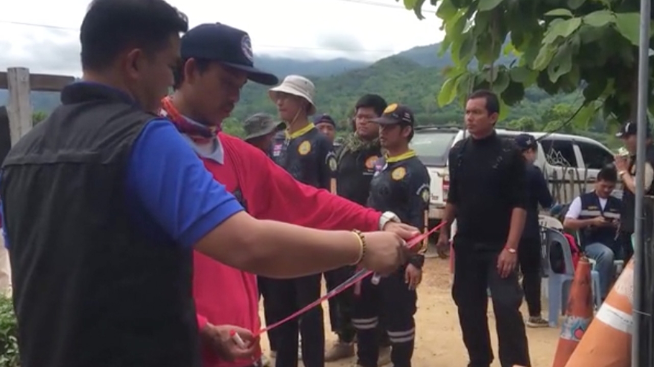 ญาติ "ลุงบุญมี" เดินหลงป่ายังมีหวัง จนท.ระดมหา พบรอยเท้า-ใบไม้ใช้รองนอน