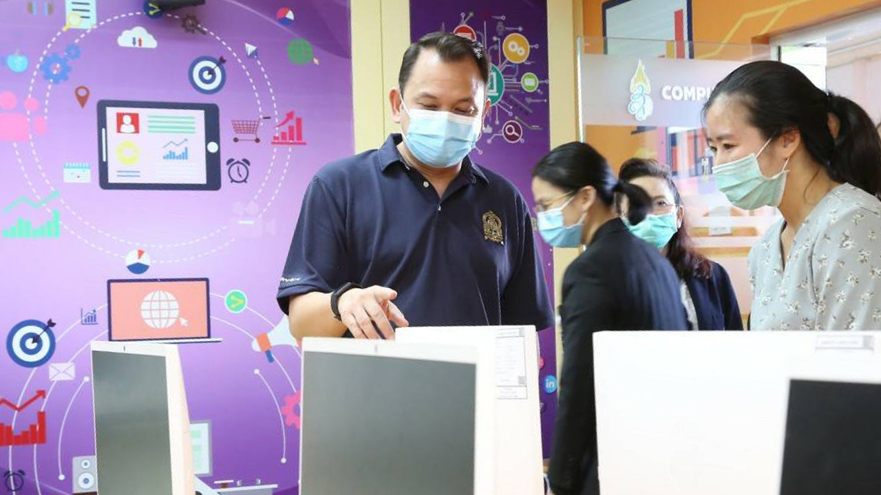 รมว.ศธ. ตรวจความพร้อม เปิดเทอม 1 ก.ค. รับ ห่วง แบ่งเวลาเรียนช่วงโควิด