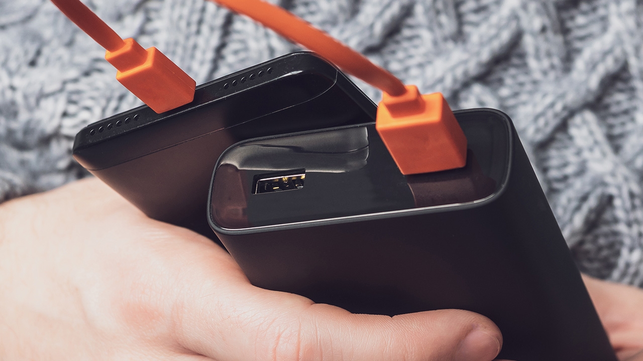 กำหนด "พาวเวอร์แบงก์" สินค้าควบคุม ขาย นำเข้าทุกยี่ห้อต้องผ่าน มอก. 