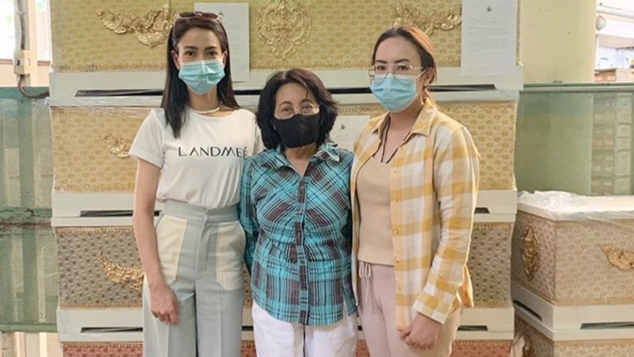 แต้ว ณฐพร ทำบุญโลงศพ อธิษฐานให้คุณพ่อหายป่วย ตอบสนองต่อการรักษา