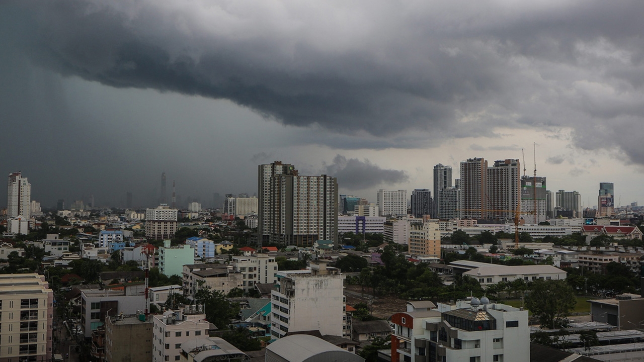 สภาพอากาศวันนี้ ทั่วไทยฝนชุก 46 จว.เสี่ยงหนัก ระวังน้ำท่วม-น้ำป่า