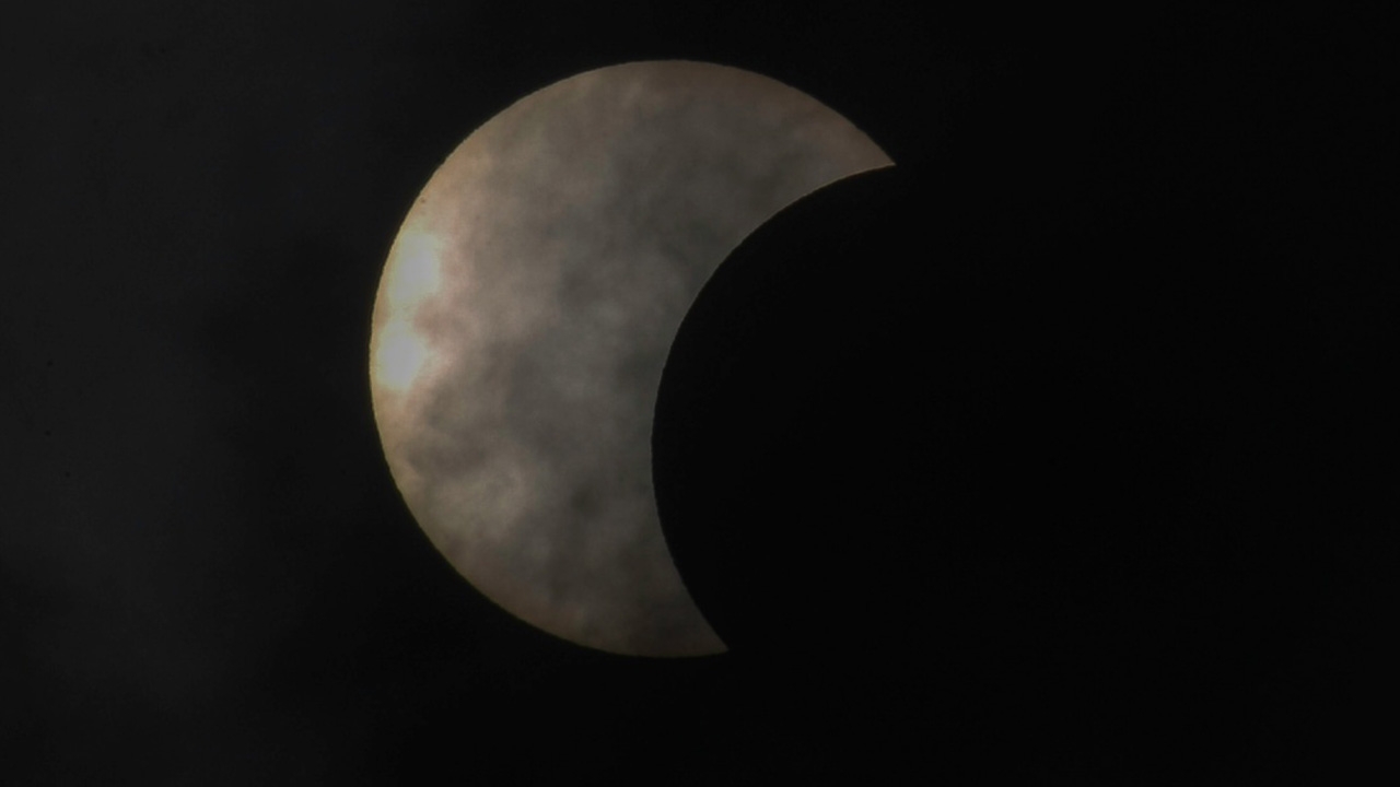 ชวนดู "สุริยุปราคาบางส่วน" 21 มิ.ย. ตรงกับ "วันครีษมายัน" กลางวันยาวนานสุดในรอบปี