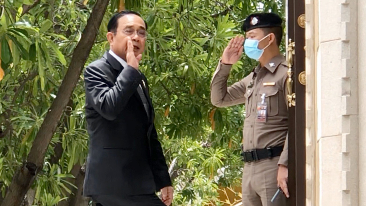 บิ๊กตู่ บอก กำลังคิดแนวทางให้ ปชช.ร่วมทำงาน New Normal-ไม่ตอบปรับครม.