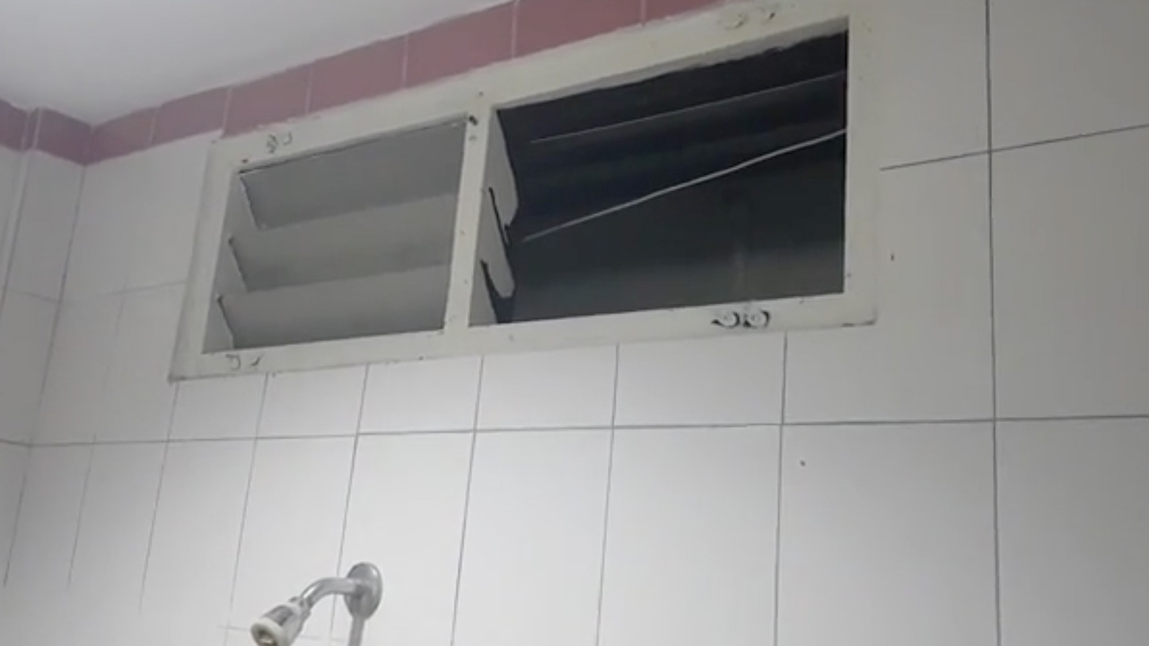 ผัวสะกดรอยเมียสาว เจอภาพบาดใจพาหนุ่มเข้าม่านรูด กิ๊กกลัวตายงัดห้องน้ำหนี