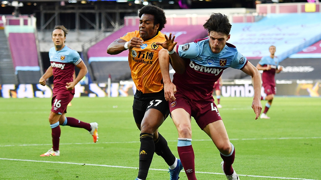 ตราโอเรแจ่มจริง "วูล์ฟแฮมป์ตัน" บุกอัดเวสต์แฮม 2-0 แต้มทาบแมนยูฯ