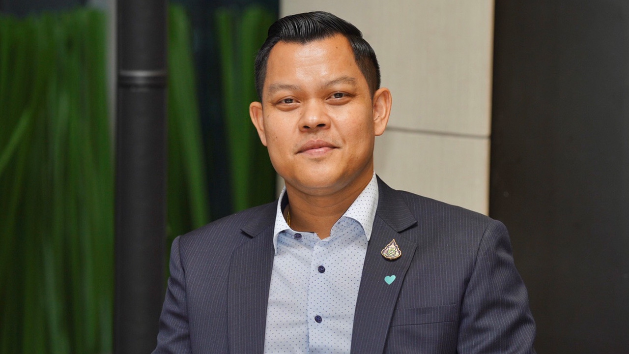 ธนกร เย้ย "จิรายุ" อย่าห่วงปรับครม. ห่วง เพื่อไทย ทะเลาะกันเองดีกว่า 