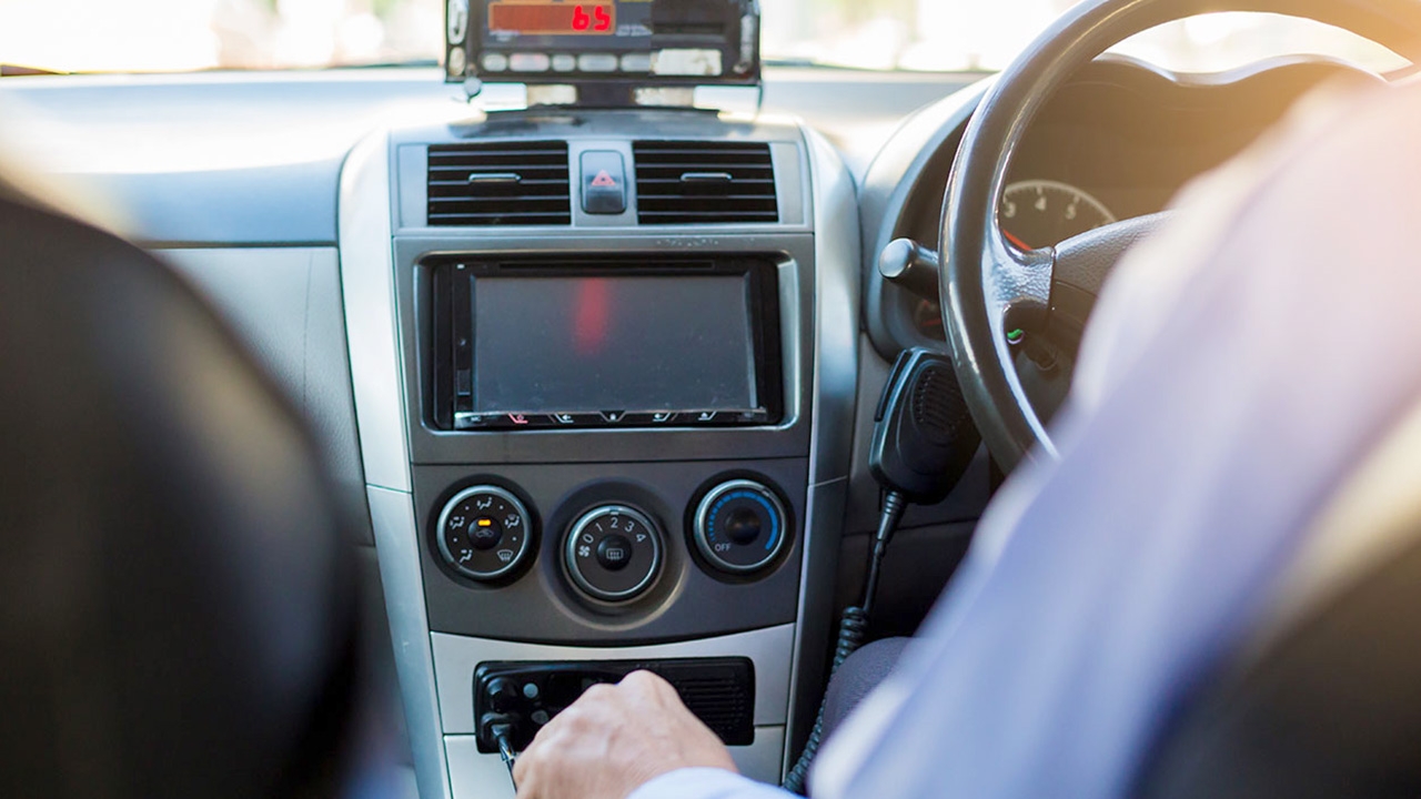 คนขับแท็กซี่ โกหกหมอฟัน ไม่ได้ไปสนามมวย สุดท้ายพบติดเชื้อ "โควิด-19"