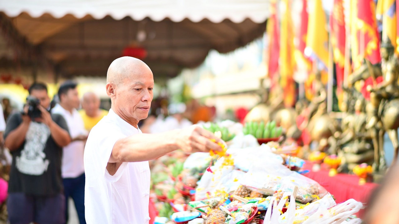 “พุทธะอิสระ” เตรียมกลับไปห่มผ้าเหลือง หลังโพสต์ข่าวดี คดีใกล้จบ