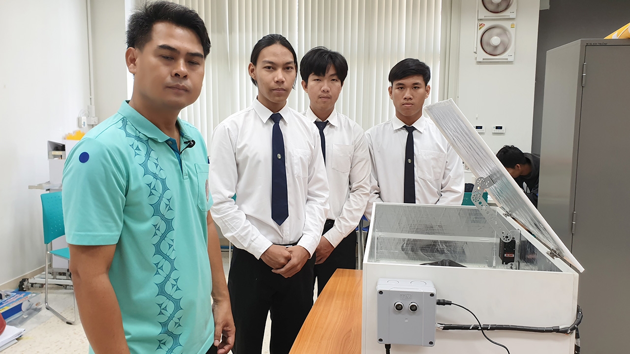 นศ.โชว์ผลงานเด็ด ตู้อบฆ่าเชื้อโควิด-19 แสงยูวี ทำใช้เองได้ที่บ้าน 
