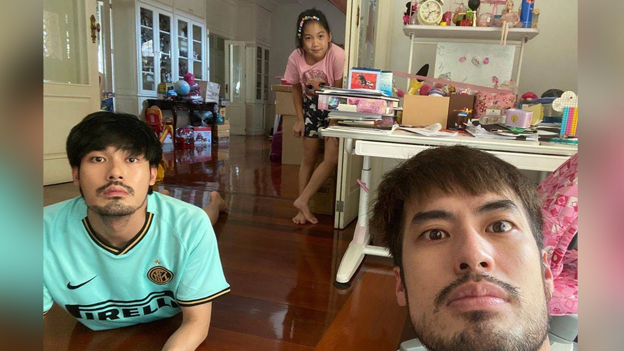 บอย ปกรณ์ กักตัวครบ 14 วัน ถ่ายรูปเซลฟี่ระยะ 2 เมตร แต่คนดันโฟกัสหนวด