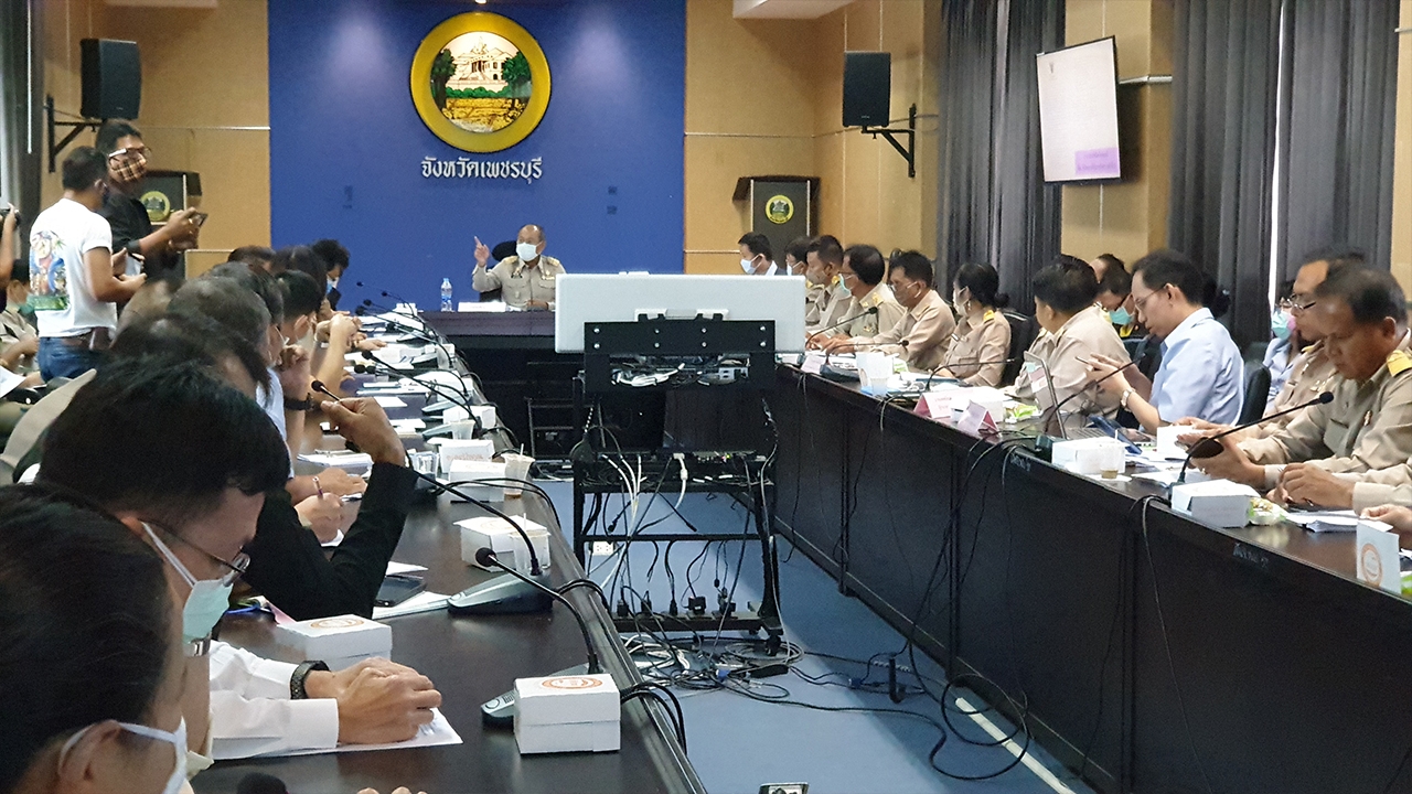 ผู้ว่าฯ เพชรบุรี ยืนยันพบผู้ป่วยโควิด-19 รายแรก ชายวัย 23 ปีที่ อ.ชะอำ