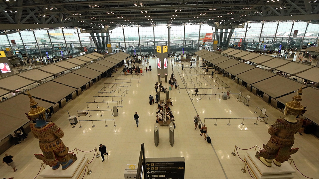 ฝากขังศิลปินกราฟฟิตี้ กุเฟกนิวส์ “สุวรรณภูมิ” ไม่คัดกรองโควิด-19